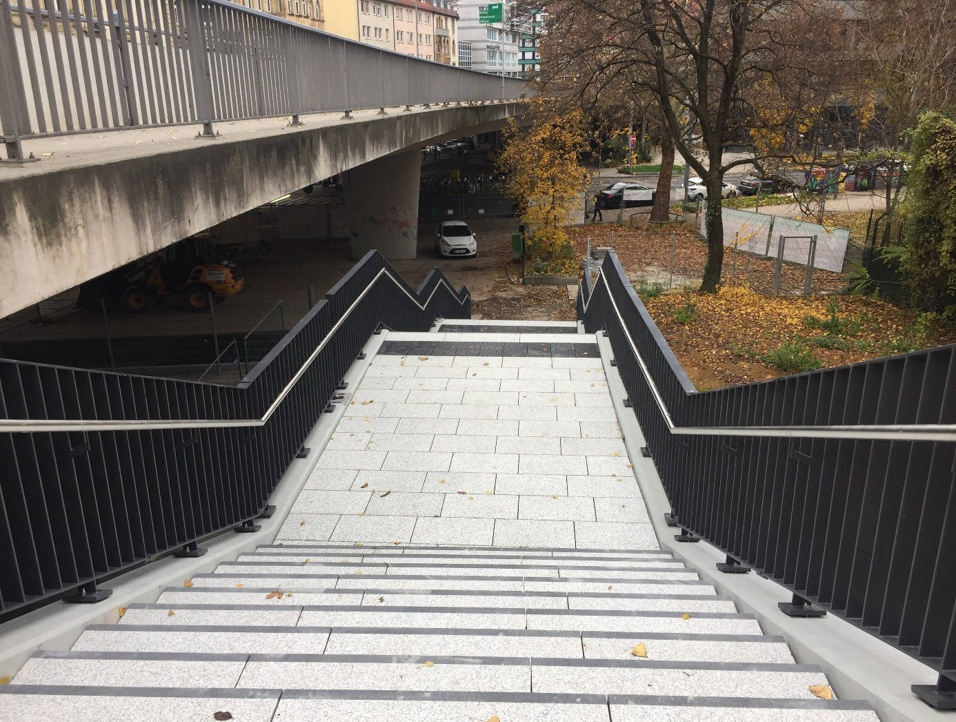 Geländer für die Fußgängertreppe-Paulinenbrücke Stuttgart